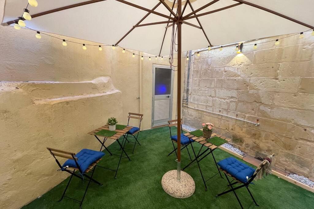 2 Bed Apt In Heart Of St Julians - 5Min From Seafront San Giuliano Esterno foto