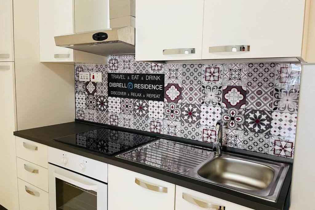 2 Bed Apt In Heart Of St Julians - 5Min From Seafront San Giuliano Esterno foto