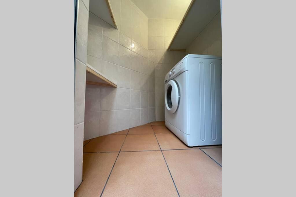 2 Bed Apt In Heart Of St Julians - 5Min From Seafront San Giuliano Esterno foto