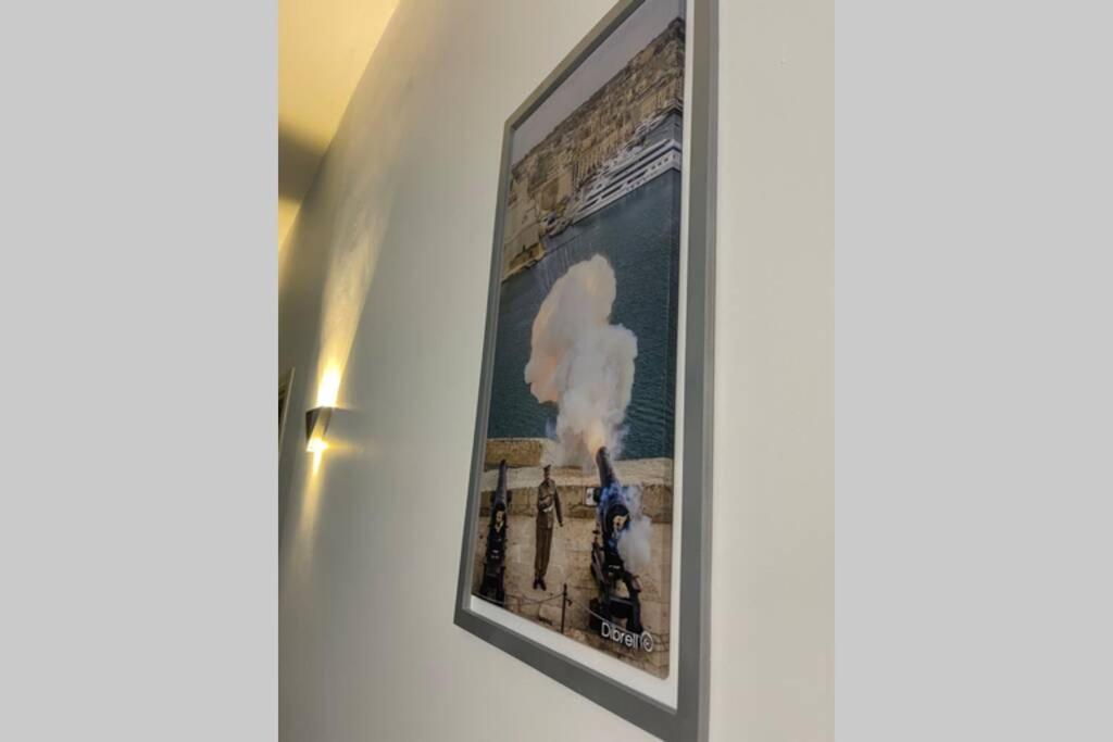 2 Bed Apt In Heart Of St Julians - 5Min From Seafront San Giuliano Esterno foto